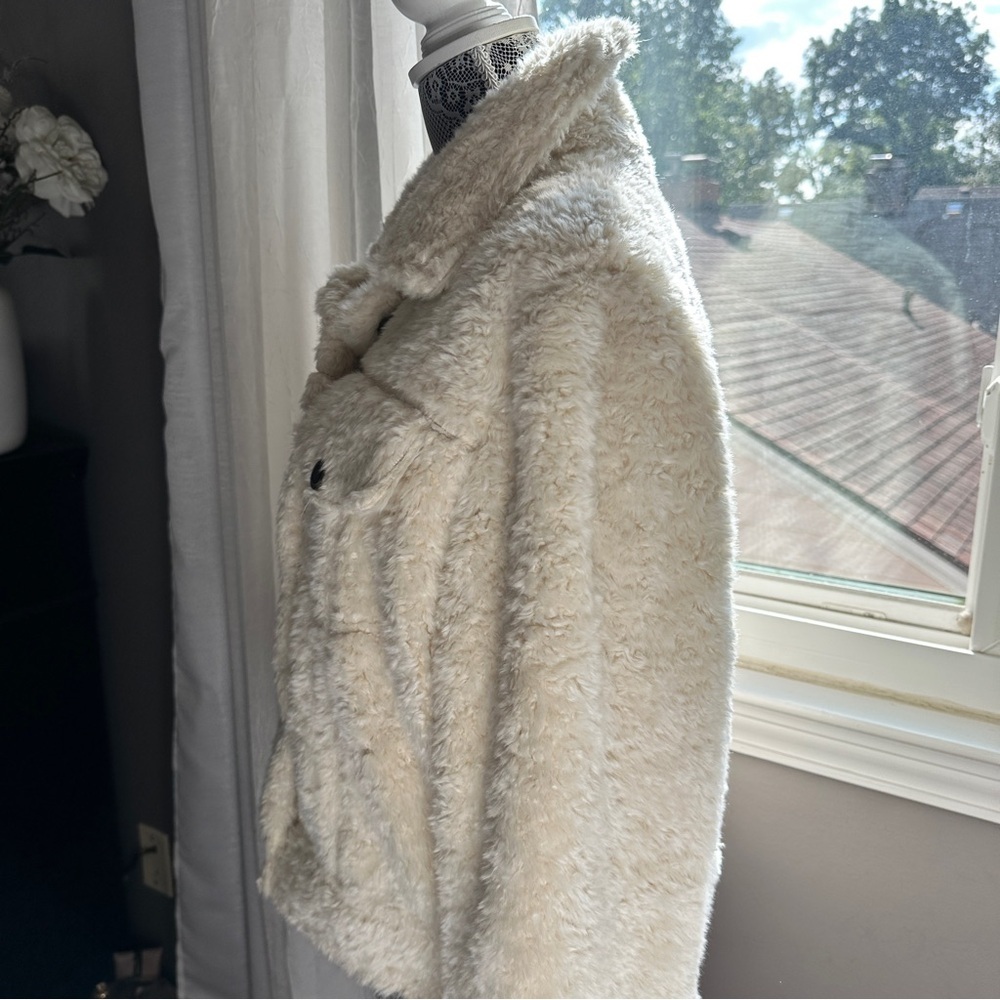 Victoria’s Secret Faux Fur Sherpa Teddy Jacket Cream White Size Large - Picture 7 of 15